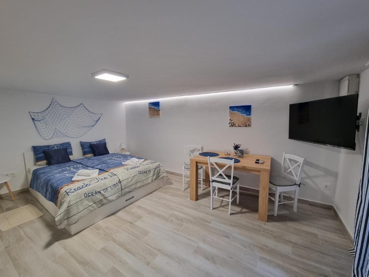 Apartments Casia Baska  Exterior photo