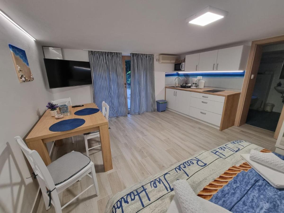 Apartments Casia Baska  Exterior photo